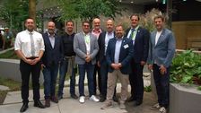 FGL Hessen-Thüringen auf der GaLaBau 2026 in Nürnberg: Hannes Kleinschmidt, Unternehmervertreter und Mitglied des FGL-Präsidiums, FGL-Präsident Karsten Hain, Sascha Knigge, stellv. Regionalpräsident Nordhessen, Paul Sonntag, Vorsitzender des Ausschusses Aus- und Weiterbildung, Alexander Reichenbächer, Geschäftsführer GaLaBau Service GmbH, Wolfgang Buß, Regionalpräsident Mittelhessen, FGL-Geschäftsführer Silvio Michael, Thomas Büchner, BGL-Vizepräsident, sowie Udo Lindenlaub, Regionalpräsident Thüringen (v.l.). Bild: FGL H-T.