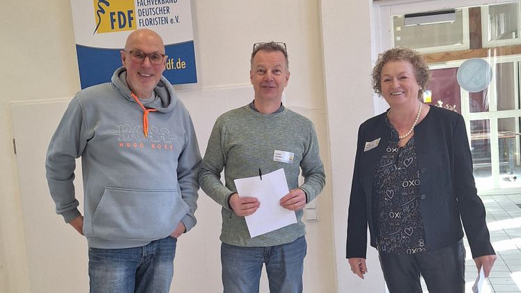 Die FDF-Ausbildungsexperten Heike Damke-Holtz (Bremen), Klaus-Peter Schmidt (Berlin) und Frank Tichlers (Mühlacker) leiten das FDF-Ausbilder-Seminar. Bild: FDF.