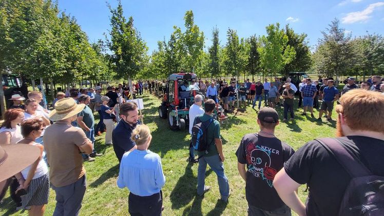 Die Baumschultechnik 2023 fand mit über 400 Fachbesuchern großen Anklang. Bild: Gartenbau NRW.
