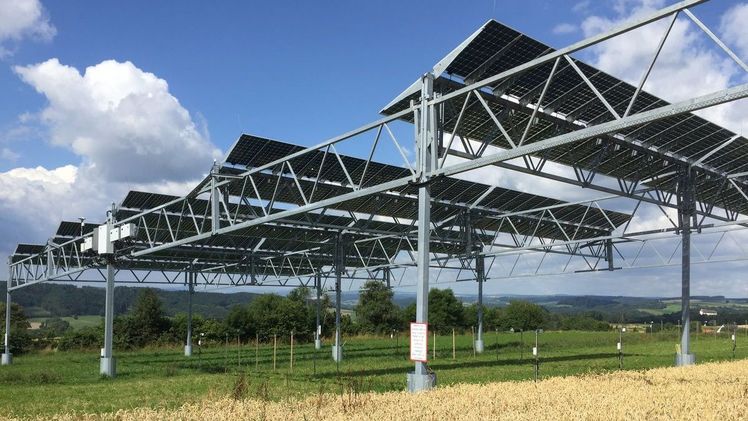 10% der landwirtschaftlichen Betriebe könnten auf nur 1% der Ackerfläche Deutschlands ca. 9% des bundesweiten Strombedarfs decken ohne die landwirtschaftliche Produktion auf den Flächen aufgeben zu müssen. Bild: Universität Hohenheim / Arndt Feuerbacher. 