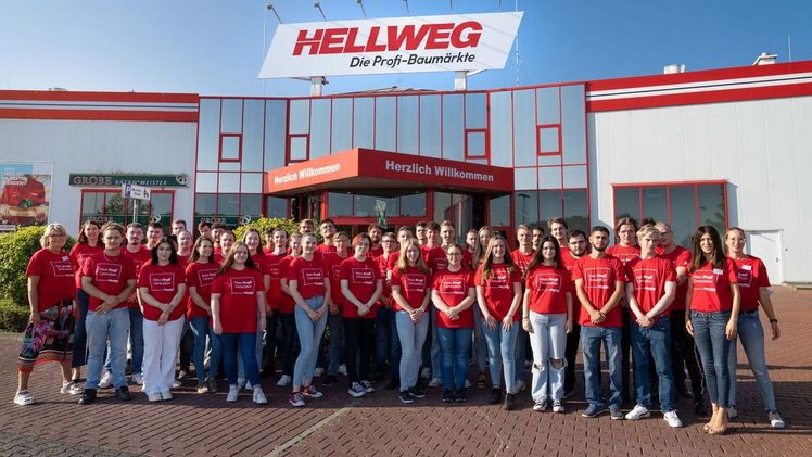 Neu im HELLWEG-Team: 99 neue Auszubildende und dual Studierende starten unternehmensweit bei HELLWEG. Bild: HELLWEG.