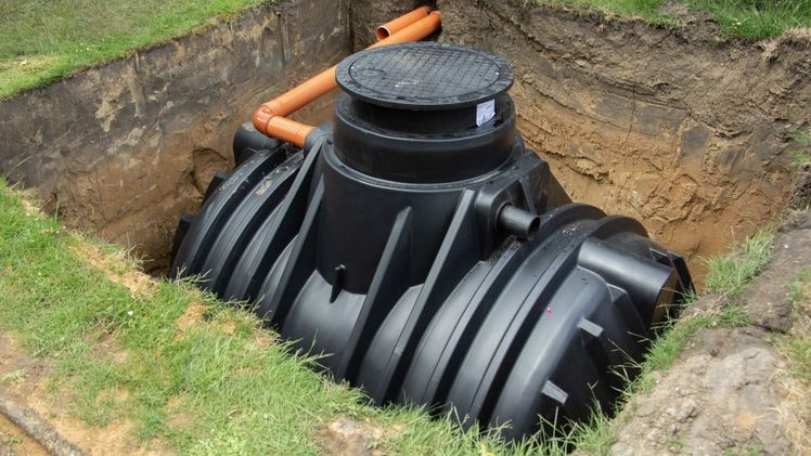 Nachhaltige Wasserversorgung mit Zisternen. Bild: Garten-Zisternen. 