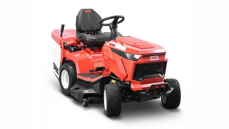 102 cm Schnittbreite, 16 kW Leistung und High-End-Ausstattung für perfekte Ergebnisse auf großen Flächen bis 7.000 m². Bild: © SABO-Maschinenfabrik GmbH.