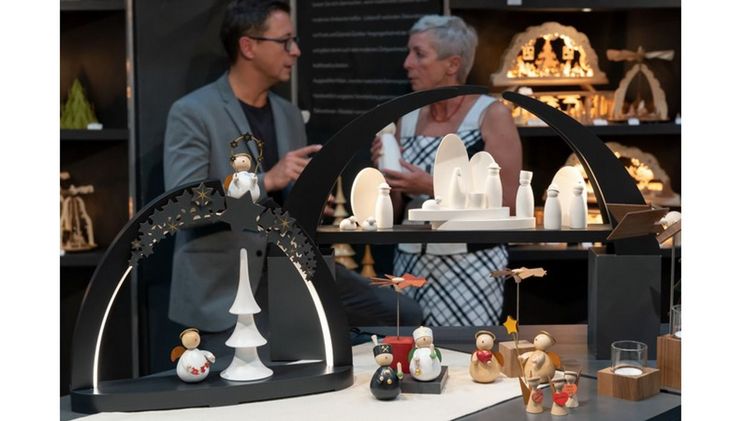 Auf den Leipziger Fachmessen CADEAUX und MIDORA 2022 fühlte man sich schon in die Weihnachtszeit versetzt. Bild: Leipziger Messe / Tom Schulze.