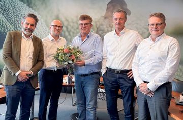 v.l.: Moritz Krannich (Vorstand Landgard eG), Dr. Gunther Lehleiter (Mitglied des Aufsichtsrates Landgard eG), Bert Schmitz (Aufsichtsratsvorsitzender Landgard eG), Roland Neuwald (Vorstand Landgard eG) und Dr. Carsten Nagel (CRO). Bild: Landgard.