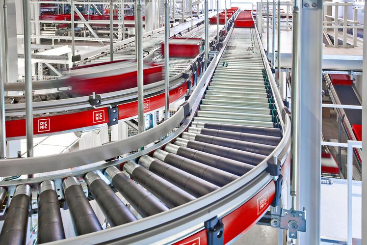 Picnic - Automatisiertes High-Tech-Fulfillment-Center. Bild: obs/Picnic.