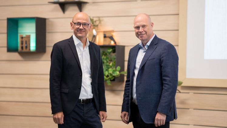 Tobias M. Koerner, Senior Vice President Global Sales der Gardena Division, und Pär Åström, President der Gardena Division, präsentierten das Halbjahresergebnis. Bild:  Husqvarna Group.