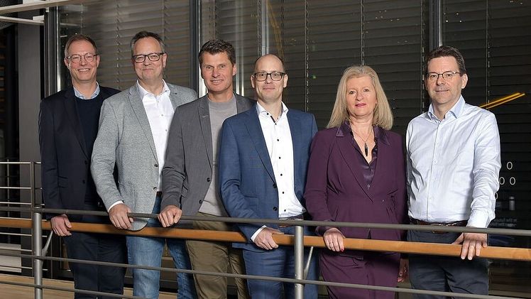 Der neue Vorstand des BHB 2025-27 (v.l.n.r): Alexander Kremer, Renè Haßfeld (Sprecher des Vorstands), Frank Staffeld, Peter Abraham (stv. Sprecher, Finanzvorstand), Susanne Jäger und Jochen Ludwig. Foto: BHB/Götz.