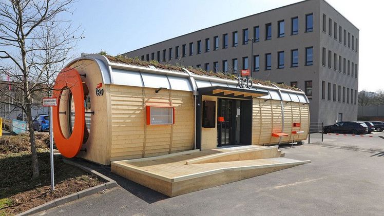 Der dritte teo steht in der Petersberger Straße auf dem Gelände der Telekom. Bild: tegut… gute Lebensmittel GmbH & Co. KG; UM-Werbephotographie. 