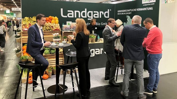 Die Landgard Bio GmbH mit Sitz in Bornheim-Roisdorf bündelt das Bio-Obst- und Gemüsesortiment der Landgard- Produktionsbetriebe und unterstützt den Handel mit serviceorientierten Dienstleistungen. Bild: Landgard.