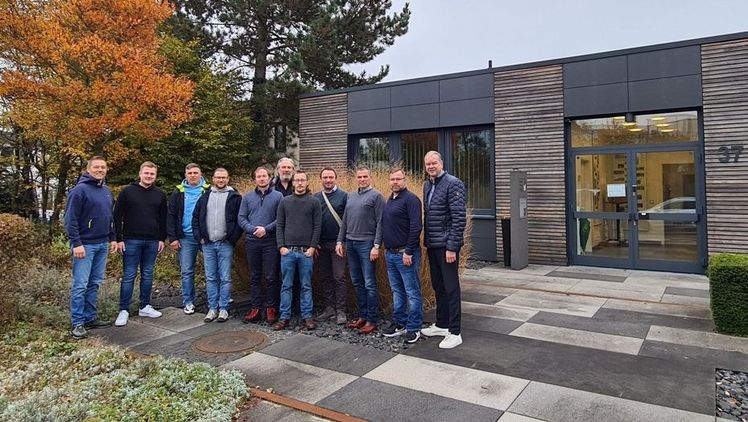 Ehrlicher Austausch: Am 6. November tagte die erste deutsche Baumpflege ERFA-Gruppe auf Einladung der QBB in der Geschäftsstelle des Fachverbandes Garten-, Landschafts- und Sportplatzbau Hessen-Thüringen in Wiesbaden. Bild: QBB.