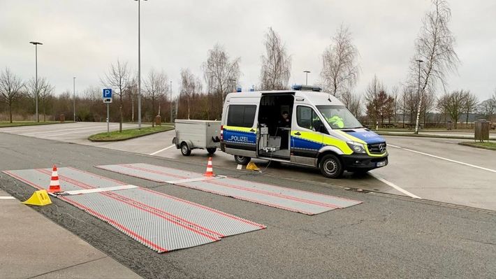 Überladung kann nicht nur gefährlich, sondern auch teuer werden. Bild: AVPR Grimmen.