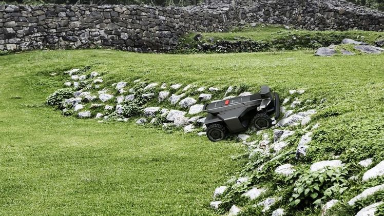 TÜV Rheinland setzt mit neuer Zertifizierung „Lawn Care“ neue Standards für rasenschonendes Mähen. Bild: TÜV Rheinland.