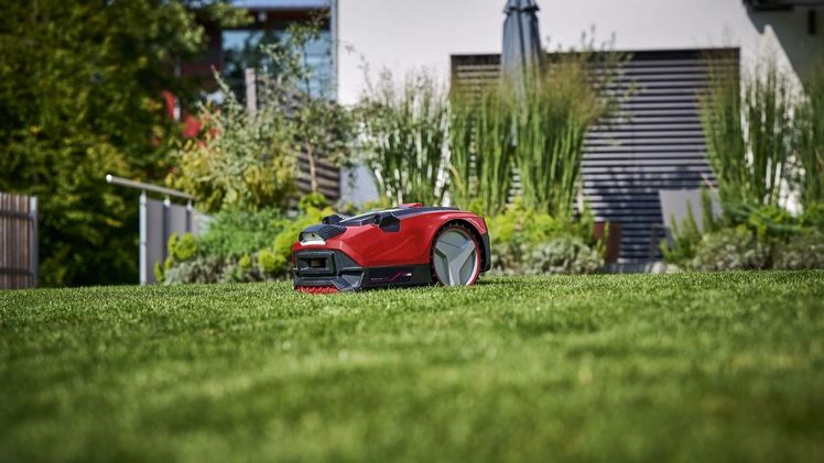Der Akku-Spezialist Einhell bietet in seinem Gartensortiment Mähroboter mit zahlreichen Einstellungsmöglichkeiten und verschiedenen Zubehör-Kits, mit und ohne Begrenzungsdraht, an. Bild: Einhell.