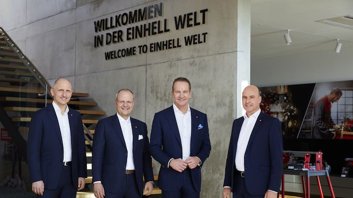 Der Vorstand der Einhell Germany AG: Dr. Christoph Urban (CIO), Dr. Markus Thannhuber (CTO), Andreas Kroiss (CEO) und Jan Teichert (CFO) (v.l.). Bild: EINHELL.