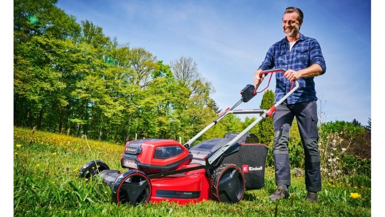 Zum Start in die Gartensaison 2024 bringt die Einhell Germany AG zwei neue Akku-Rasenmäher auf den Markt. Bild: Einhell.