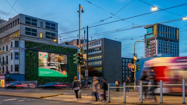 Werbung für die Landesgartenschau Neuss 2026. Bild: planus media.