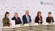 V. l. Ministerin Miriam Staudte, Minister Dr. Till Backhaus, Bundesminister Alois Rainer, Staatsministerin und Vorsitzende der diesjährigen Agrarministerkonferenz Michaela Kaniber sowie Ministerin Silke Gorißen). Bild: © Tobias Hase/StMELF.