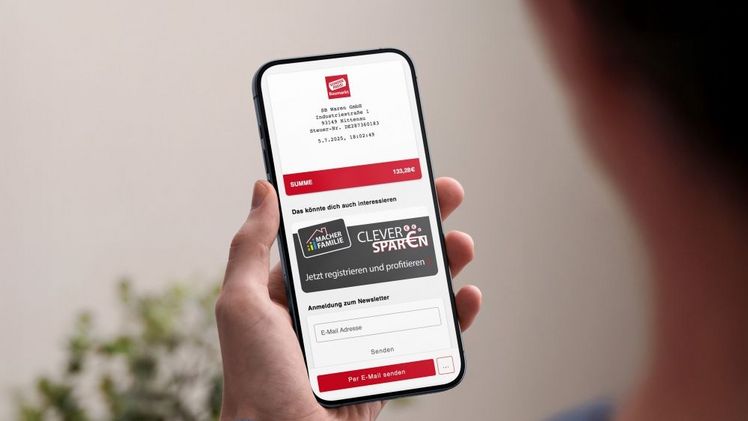 Der digitale Kassenbon verbindet bei Sonderpreis Baumarkt den Checkout mit gezielter Kundenansprache – zum Beispiel über Werbeflächen für die "Macher-Familie" oder die direkte Anmeldung zum Newsletter.  Bild: © anybill GmbH.