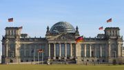 Das Reichstagsgebäude als Plenarsaal-Gebäude für den Deutschen Bundestag am Platz der Republik in Berlin. Bild: Wolfgang Pehlemann.
