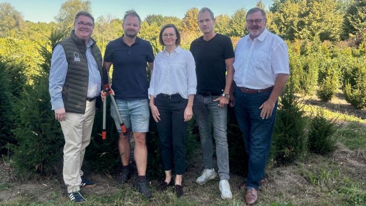 Politik trifft Praxis. Bild: Landesverband Gartenbau NRW.