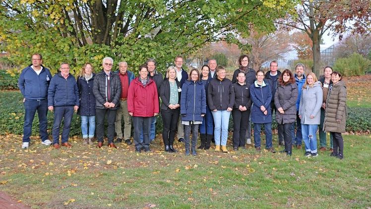 Gruppenbild des Fachbeirats der Deutschen Genbank Zierpflanzen. Bild: Bundessortenamt.