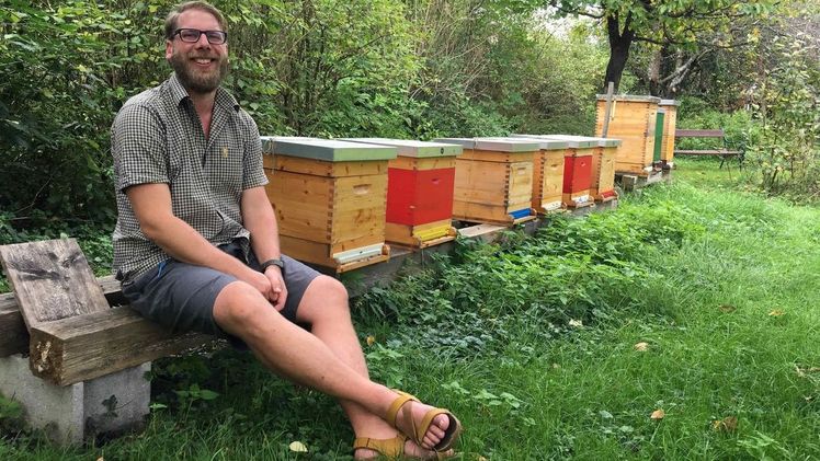Jochen Wendt, Imker im Burgenland. Bild: Hektar Nektar. Jochen Wendt, Imker im Burgenland. Bild: Hektar Nektar.