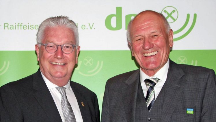 (v.l.) Karl Voges, Vorstand Landgard eG und BVEO-Vorsitzender, und DRV-Präsident Manfred Nüssel