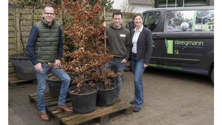 Marcus Trappe (links) und Dr. Anke Schirocki (rechts) trafen sich mit Tobias Steegmann, um über Themen der Zusammenarbeit zu sprechen. Bild: Agrobusiness Niederrhein.