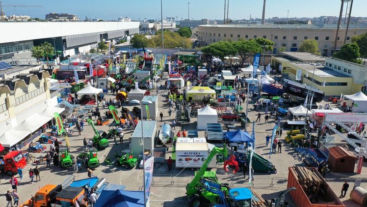 Rekordausgabe für die Ausstellung von Maschinen und Technologien auf dem Messegelände Bari. Bild: FederUnacoma.  