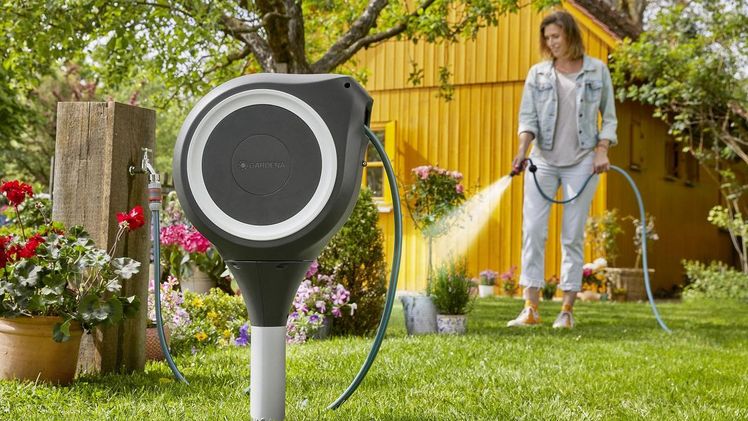 GARDENA Gartenschlauchbox RollUp. Bild: GARDENA.