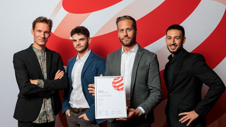 Von links nach rechts: Giovanni Cunico (Key Account Manager, Crispy Bacon), Nicola Pozza (Software Developer, STIGA), Matteo Bonilauri (Program Manager Connected Solutions, STIGA) und Davide Cremonesi (Chief Design Officer, Crispy Bacon). Bild: © STIGA GmbH.
