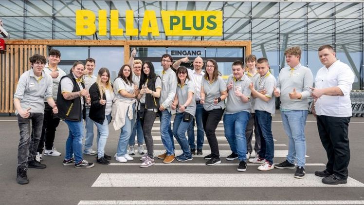 Die REWE Group in Österreich lebt Inklusion und beschäftigte 2025 1.090 Mitarbeiter:innen mit Behinderungen. Bild: © Robert Harson.  