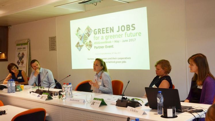 Anja Hübner vom ZVG präsentiert Nachwuchsförderkonzept auf der „Green Week“ in Brüssel. Bild: Ksenija Simovic (Copa-Cogeca).