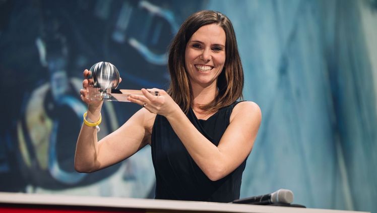 Marie Kristin Schmidt, Director Sustainability & Quality Principles bei der Alfred Kärcher SE & Co. KG, nahm den Award bei der Preisverleihung am 3. Dezember in Düsseldorf entgegen. Bild: Dariuz Misztal.