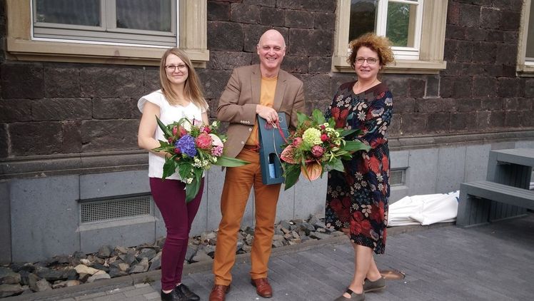 vlnr.: Inna Besler, Karlheinz Schober und Präsidentin Andrea Reiprich. Bild: FDF-Rheinland-Pfalz.