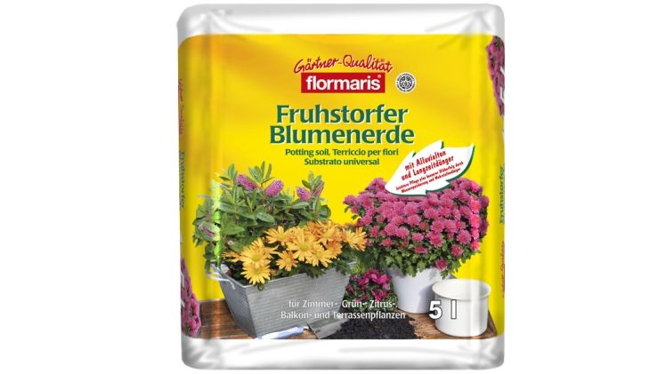 Flormaris® bietet ab der Saison 2018 Fruhstorfer Blumenerde auch im praktischen 5-Liter-Beutel an. Bild: Wilsaflor®.