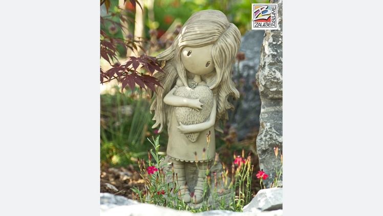Gorjuss-Figur "I am falling for you". Bild: ZAUBRBLUME GmbH.