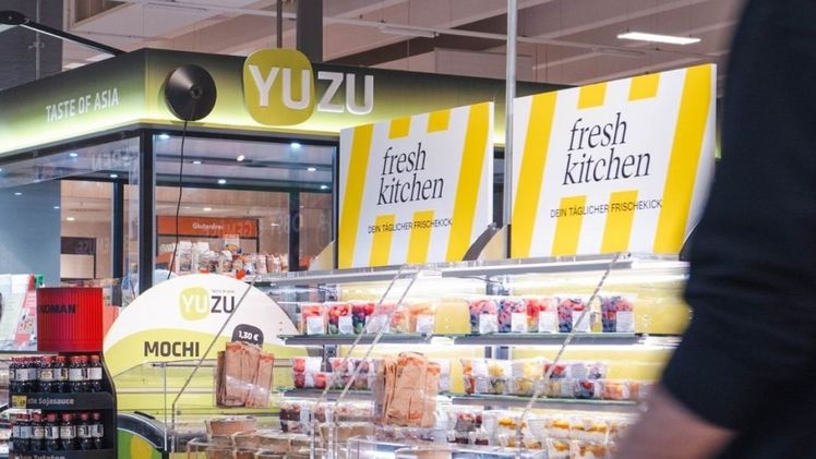 Kaufland bietet Kunden vor Ort zubereitete Obst- und Gemüsesnacks. Bild: Kaufland.