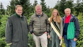 Eröffnung der Weihnachtsbaumsaison. Bild: Isa-Maria Kuhn, Landwirtschaftskammer SH.