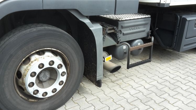 Der HDE bewertet das Programm zur Förderung besonders schadstoffarmer Lkw positiv. Bild: GABOT.