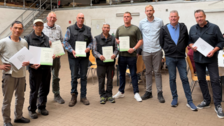 V.l.n.r.: Thang Long, Thanh Do, Heike Meyer, Andreas Eilers, Tan Trinh, Simon Dorok, Michael Bruns, Jens Marken, Abel Pront. Bild: Michael Bruns.