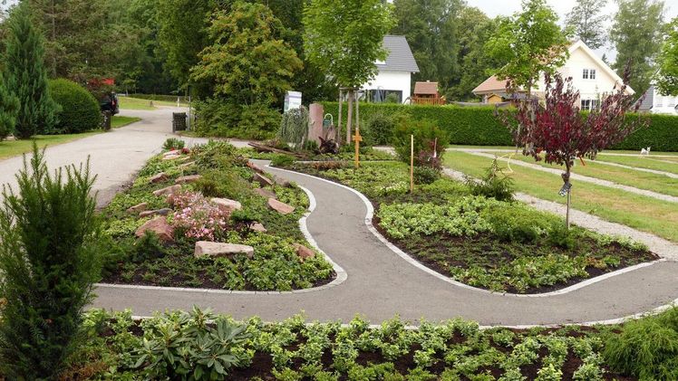 Gemeinde Schömberg errichtet gemeinsam mit badischen Friedhofsgärtnern ein gärtnergepflegtes Grabfeld.