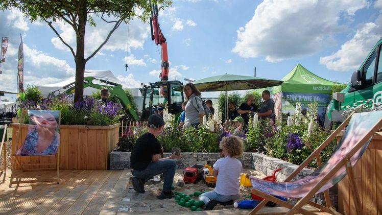Erfolgreicher GaLaBau-Stand begeistert Besucher. Bild: TA/Matthias Hornung. 