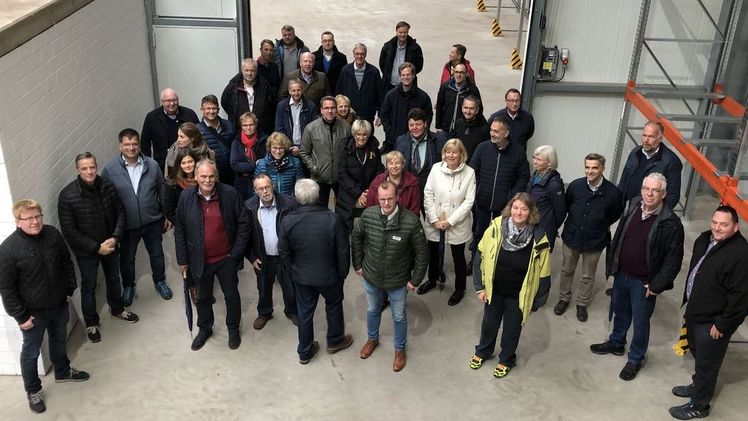 Die Teilnehmer der BVZ-Herbsttagung bei der Betriebsbesichtigung Hawita. Bild: BVZ.