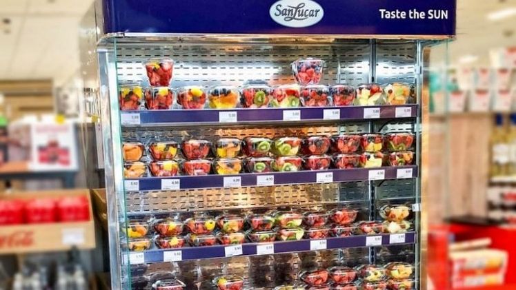 Gemeinsam  mit  dem  Digitalunternehmen  Barcotec  entwickelte  SanLucar  einen  intelligenten Kühlschrank. Bild: SanLucar.