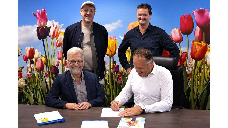 Unterzeichnung der Kooperationsvereinbarung. Bild: © Van der Plas.