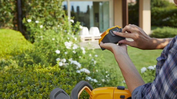 Stiga setzt mit seiner brandneuen E-Power auf Akkus, die zu 100% von Stiga selbst entwickelt, getestet und in der EU produziert wurden. Bild: Stiga. Stiga setzt mit seiner brandneuen E-Power auf Akkus, die zu 100% von Stiga selbst entwickelt, getestet und in der EU produziert wurden. Bild: Stiga.