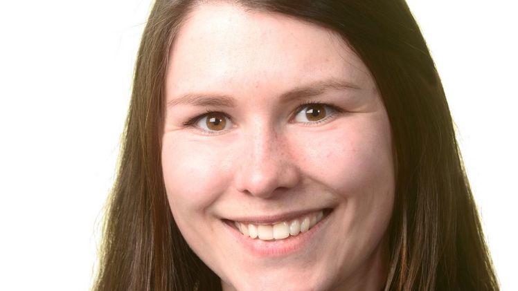 Elisabeth Göbler (M. Sc.) unterstützt das Team der FLL als Fachreferentin für die Gremienarbeit. Bild: FLL.