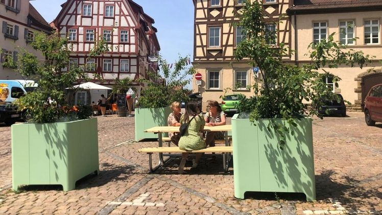 Citymöbel auf dem Marktplatz. Bild: Stadt Bad Wimpfen.
